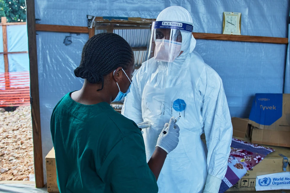 Las pruebas de un nuevo tratamiento contra el ébola llevan esperanza al este de Congo
