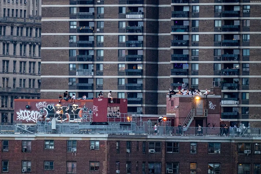 Hombre dispara hacia fiesta del 4 de julio en Nueva York y hiere a 8, entre ellos 4 niños