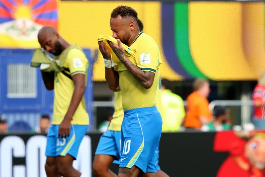 Neymar anuncia su adiós de la selección brasileña tras la eliminación contra Noruega en el Mundial