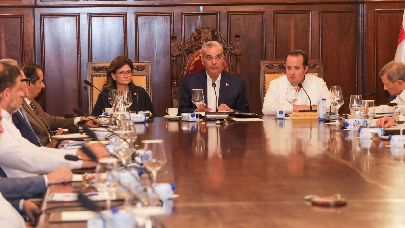 Autopistas, transporte integrado, hospitales y acueductos concentrarán las principales inversiones del Presupuesto 2027