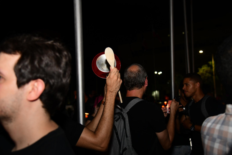 Cacerolazos cumplen cuatro noches consecutivas y se extienden por sectores del Gran Santo Domingo