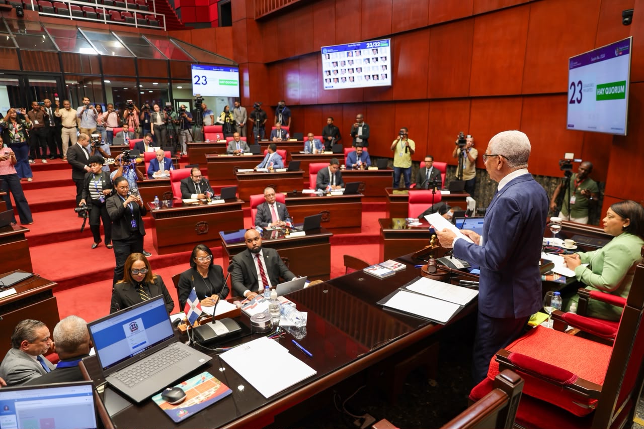 Senado aprueba reforma a la Ley de la Policía y proyecto sobre juegos de azar