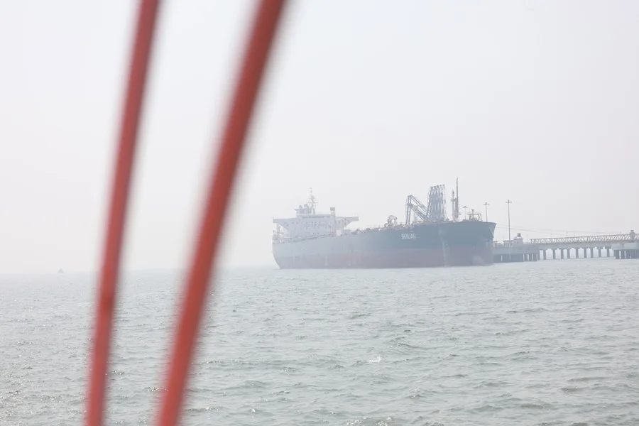 EEUU lanza nuevos ataques contra Irán después de que Trump anunció cobro a barcos en el estrecho