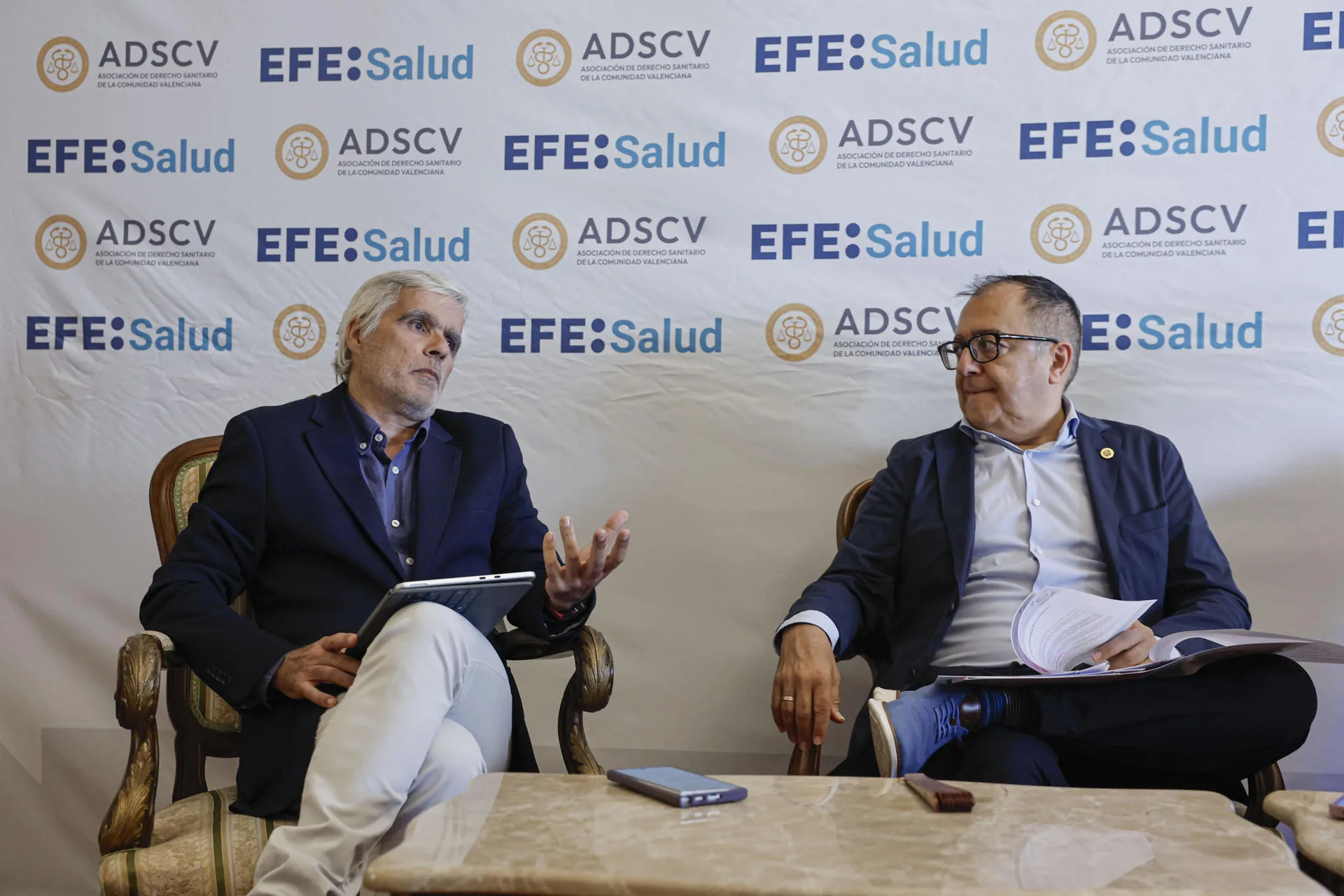 Destacan el «devastador» impacto psicológico y laboral del Alzheimer en las familias