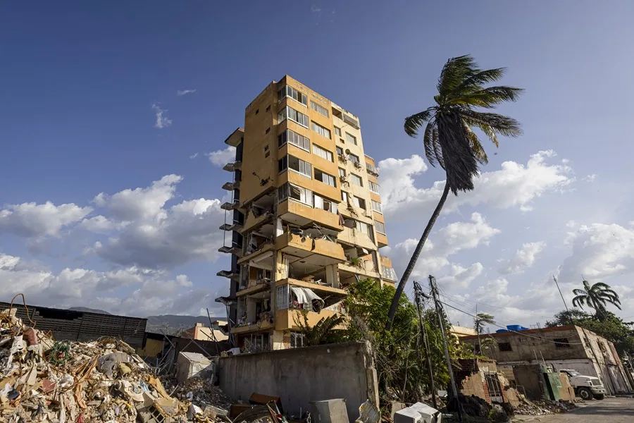 Aumentan a 4.930 los muertos por los terremotos del 24 junio en Venezuela