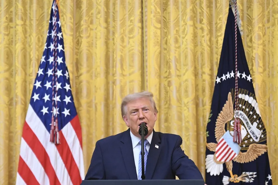 Trump pone en duda la integridad del sistema electoral estadounidense y denuncia interferencias de China