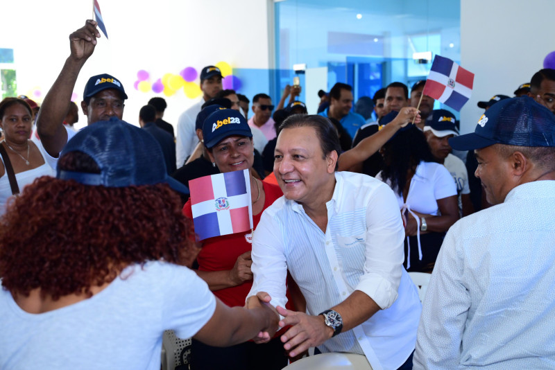 Abel Martínez mantiene aspiraciones presidenciales mientras el PLD avanza con su consulta interna