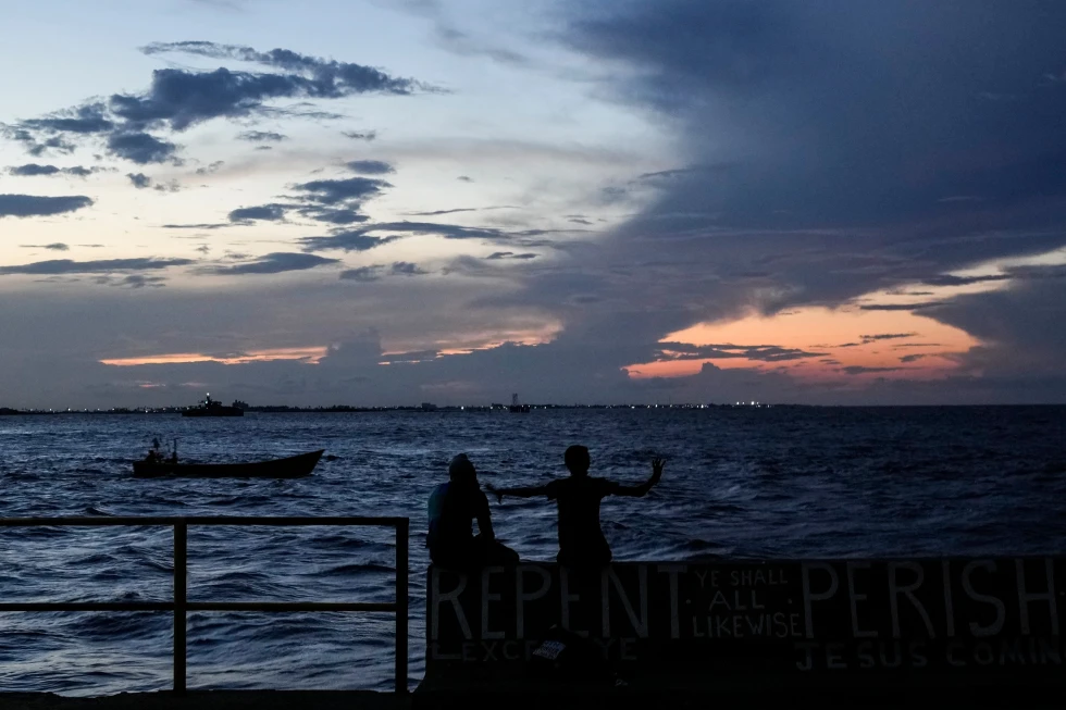 Guyana busca sobrevivientes tras naufragio de ferry; investigan las causas