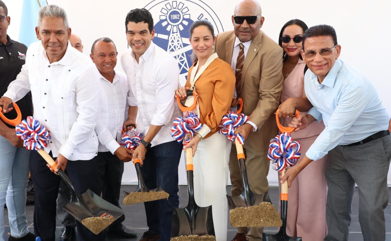 Director INAPA da primer palazo para la construcción del acueducto Damajagua-Maizal, provincia Valverde