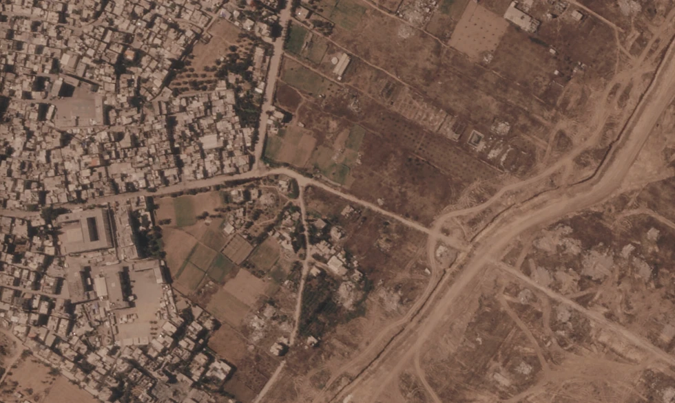 Israel construye una barrera de tierra de varios kilómetros dentro de Gaza y consolida su división
