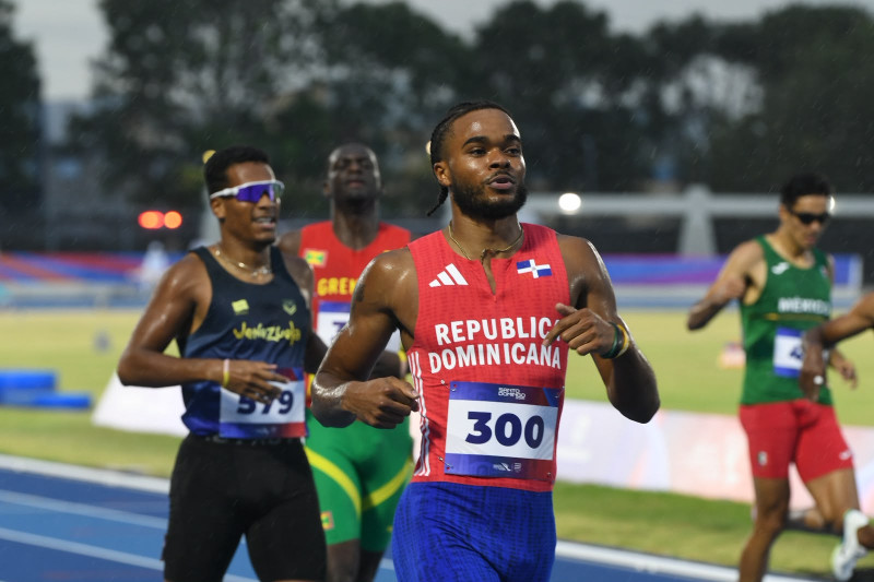 Marileidy Paulino y Gabriel Moronta escriben historia con sendas medallas de oro en los 400 metros de Santo Domingo 2026