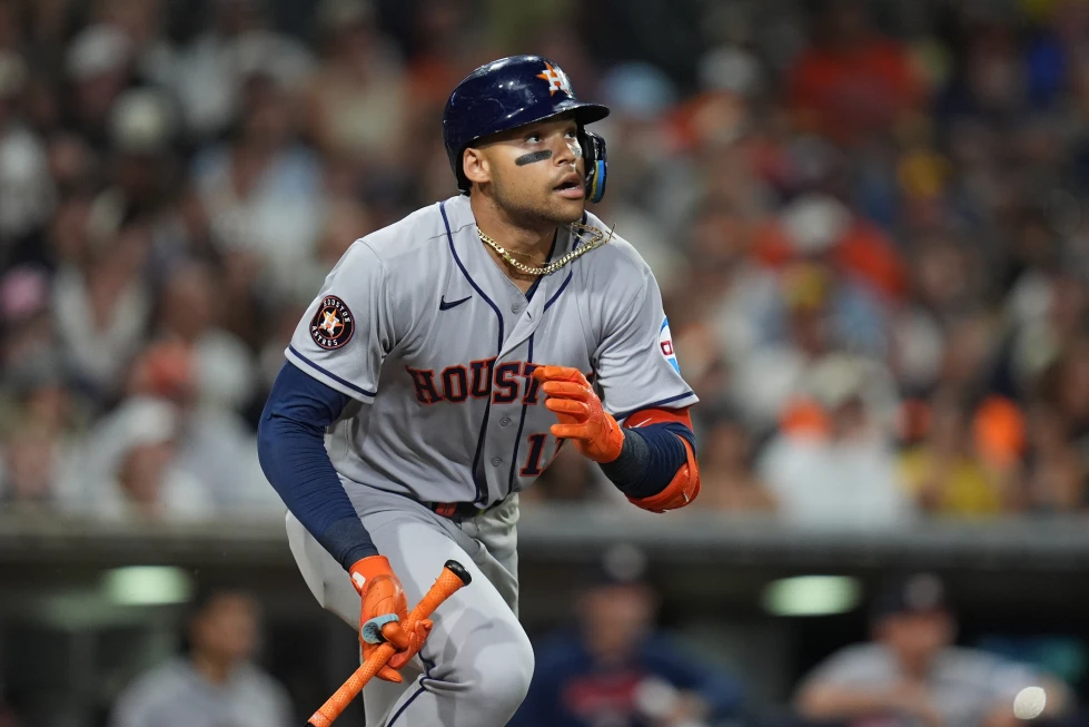 Cam Smith conecta 2 jonrones, Astros doblegan 6-3 a Padres y al recién llegado Robbie Ray