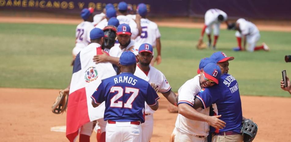 República Dominicana suma dos oros en softbol y levantamiento de pesas