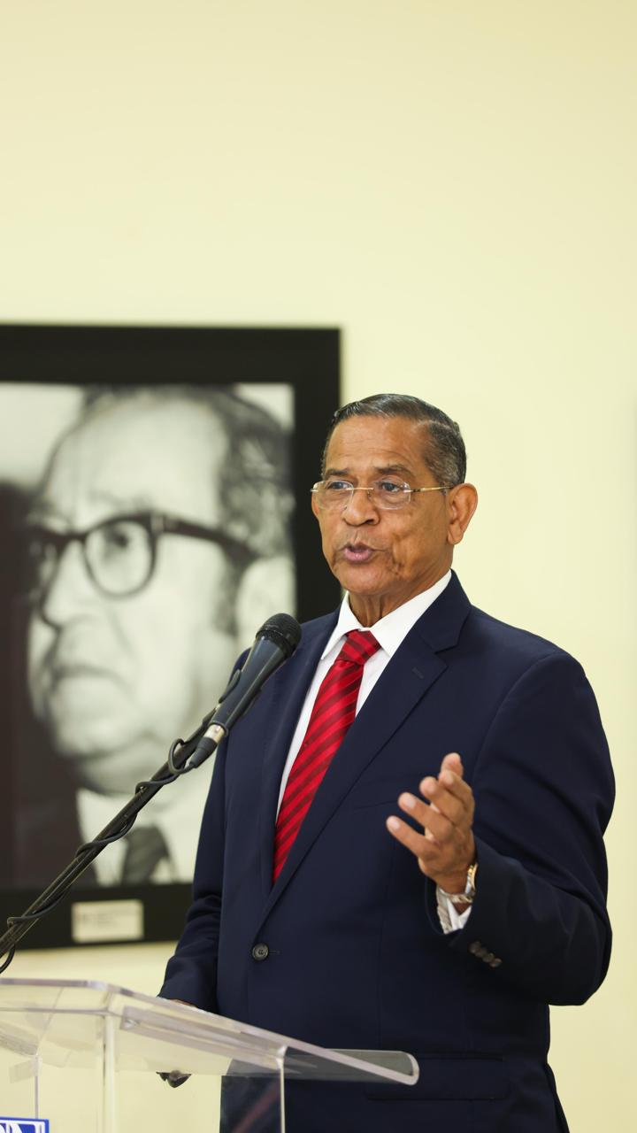 Rodríguez Pimentel presenta su libro “Crisis de 1994”, una mirada a uno de los episodios más críticos de la democracia dominicana