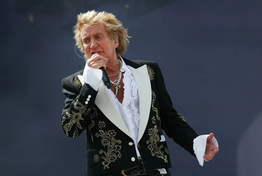 Rod Stewart cancela sus próximos conciertos tras someterse a un procedimiento coronario