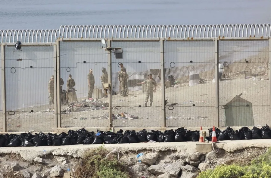 Marruecos blinda la frontera con Ceuta ante llamamientos a un nuevo cruce masivo