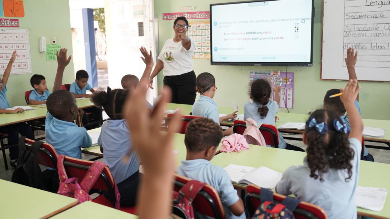 Minerd asegura tener cubierta al 100 % la demanda de docentes para iniciar año escolar 2026-2027
