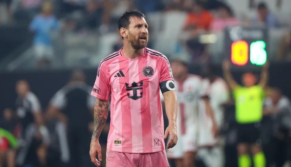 Messi marca su gol 14 de la temporada, pero Toronto sorprende 2-1 al Inter Miami