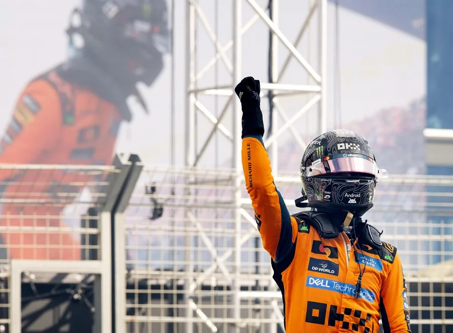 Norris se lleva una carrera caótica en Zandvoort y Alonso, noveno, entra en los puntos