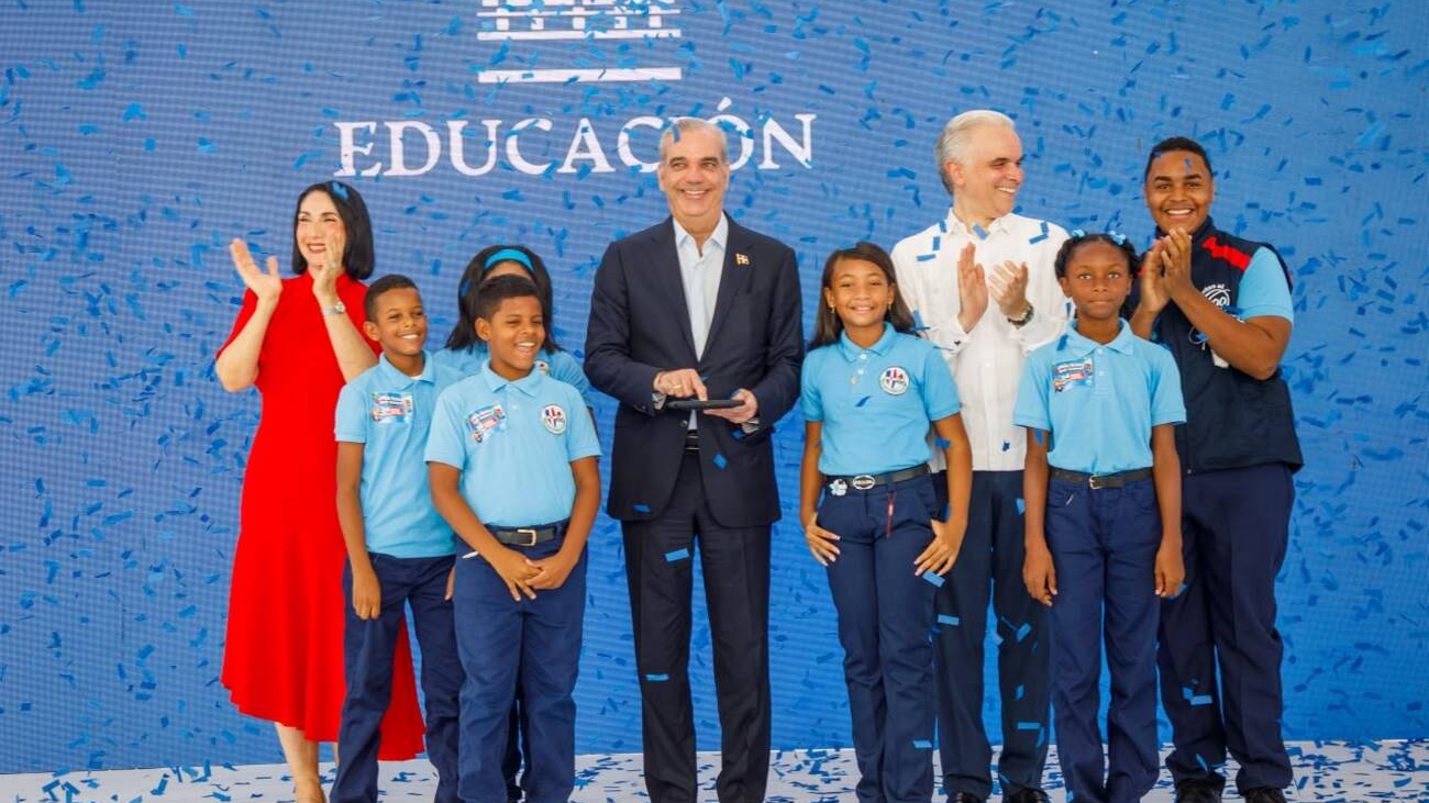 Abinader inaugura el año escolar 2026-2027 con más de dos millones de estudiantes convocados