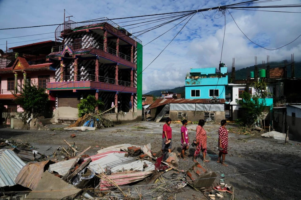 Ciudadanos de más de 30 países figuran entre los desaparecidos por la catástrofe en Nepal y Tíbet