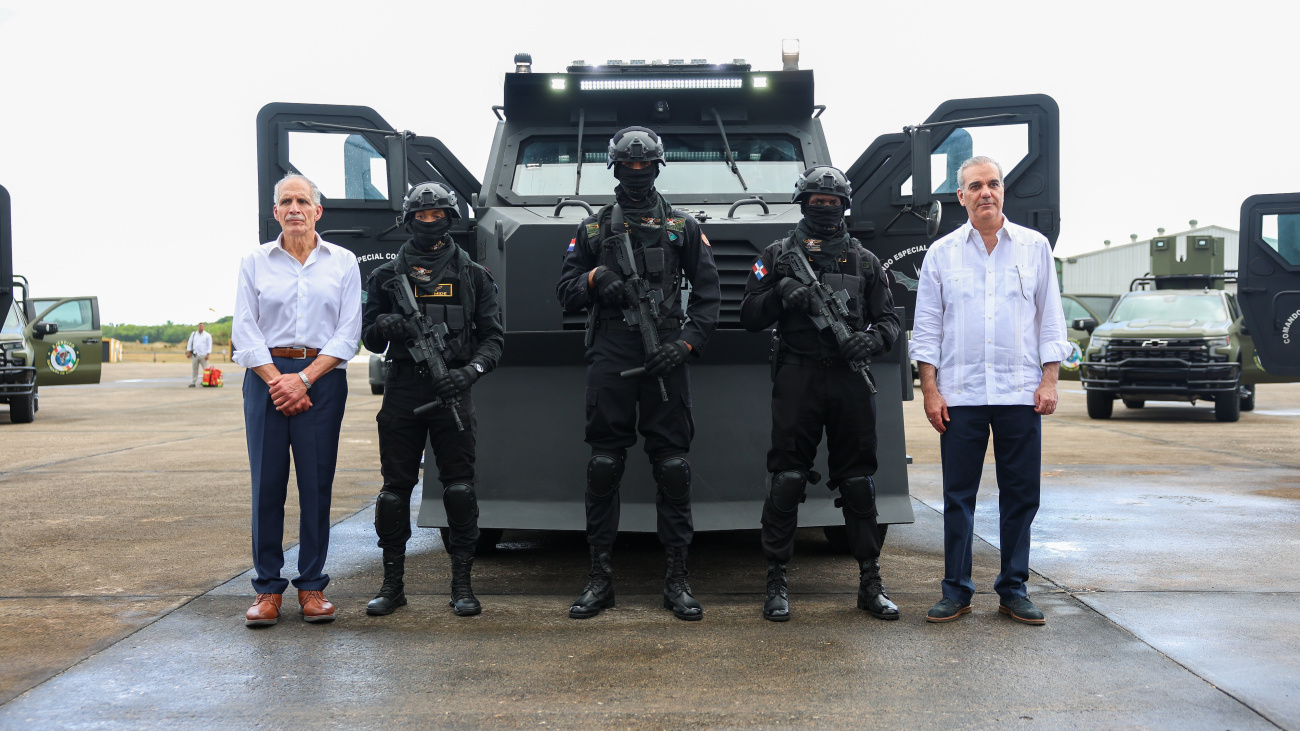 Honduras muestra interés en adquirir aviones Dulus y vehículos blindados fabricados en República Dominicana