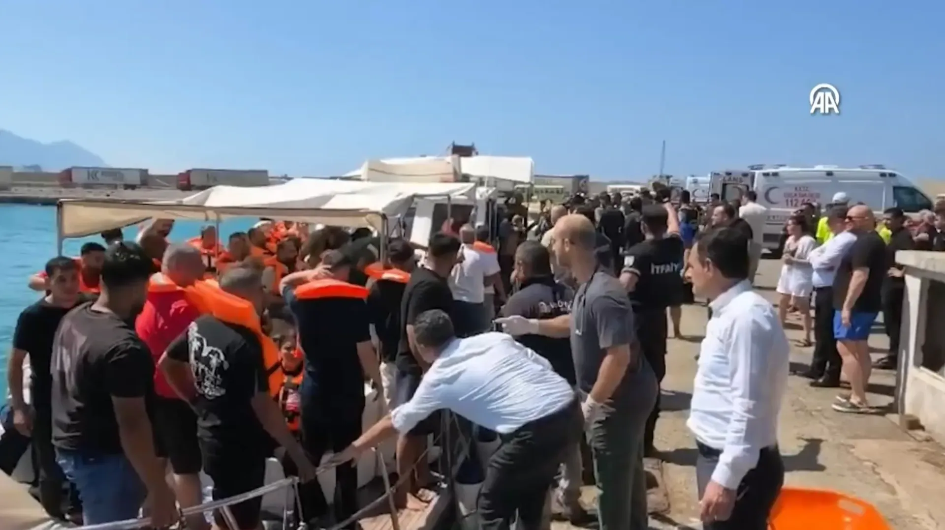 Al menos siete muertos al naufragar un ferry con 270 personas a bordo al norte de Chipre