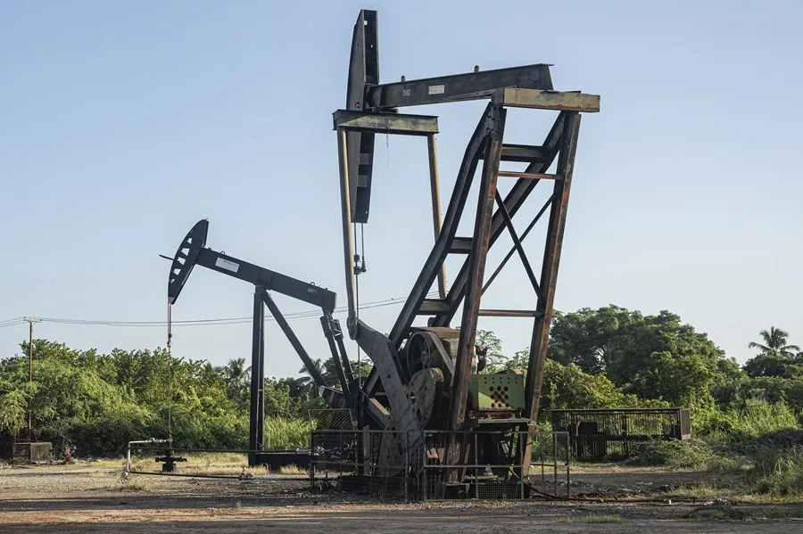 La Casa Blanca entrega a una empresa privada concesión de 100 años sobre petróleo venezolano