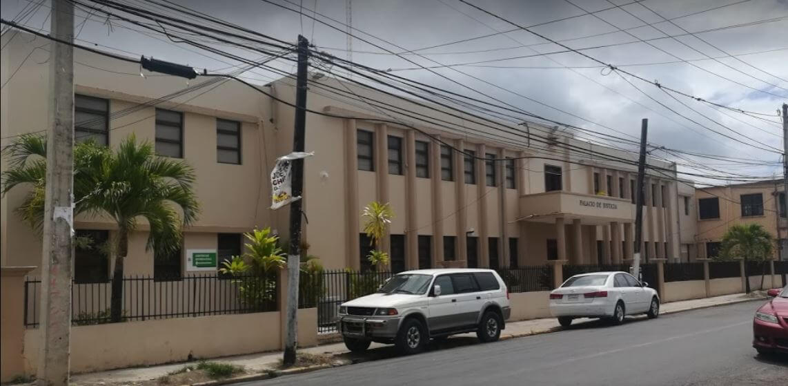 Condenan a 18 meses de prisión suspendida a hombre que organizó fiesta durante Semana Santa