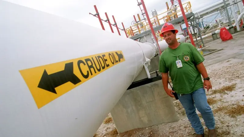 Por qué la reserva estratégica de petróleo de EE.UU. está en su nivel más bajo desde 1983 y cómo influye en el polémico acuerdo con Venezuela