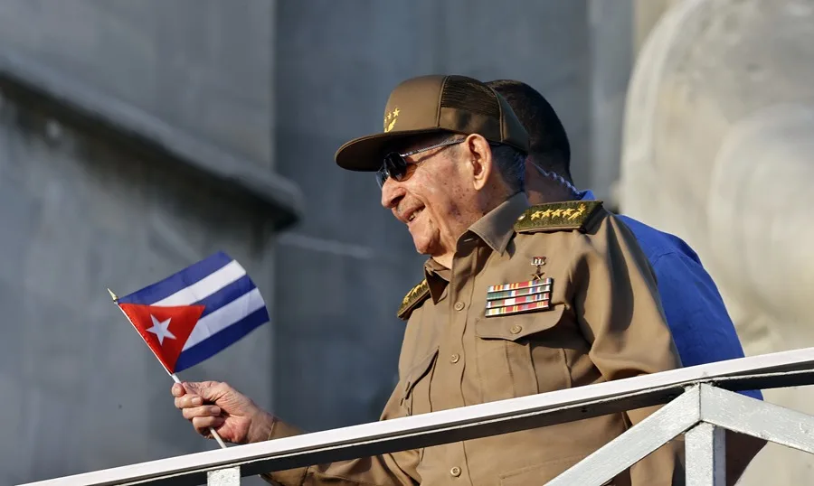 Raúl Castro participa en un acto público en Cuba tras los rumores sobre su estado de salud