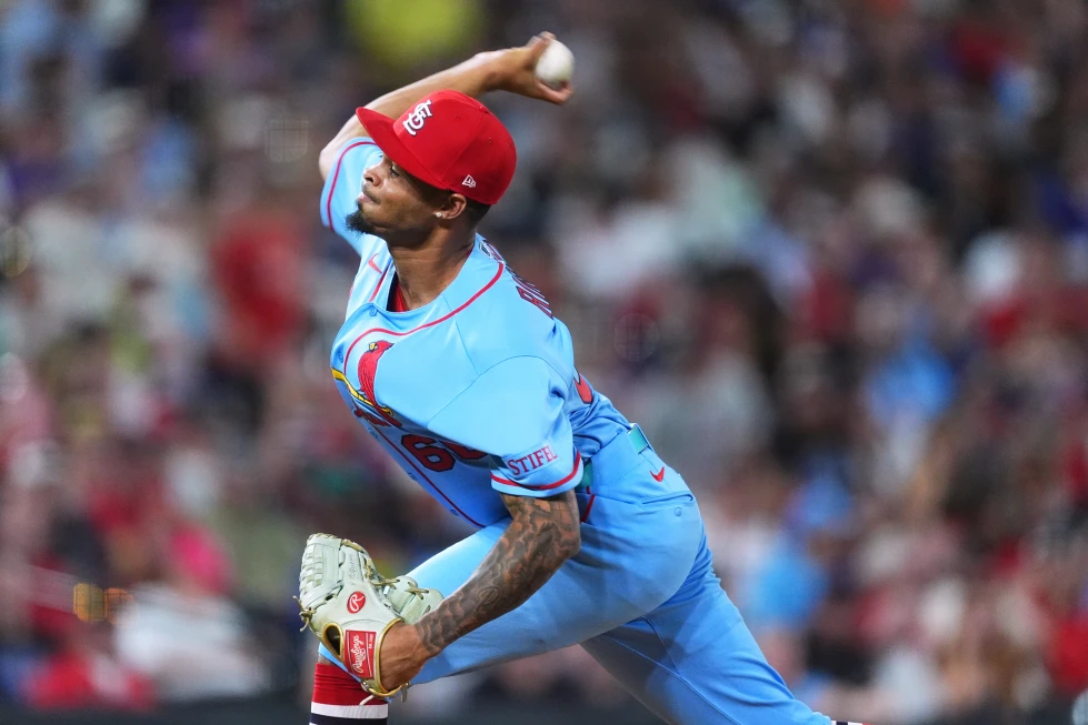 Cardenales y Rockies inclinan sus gorras en respaldo al novato dominicano Hancel Rincón