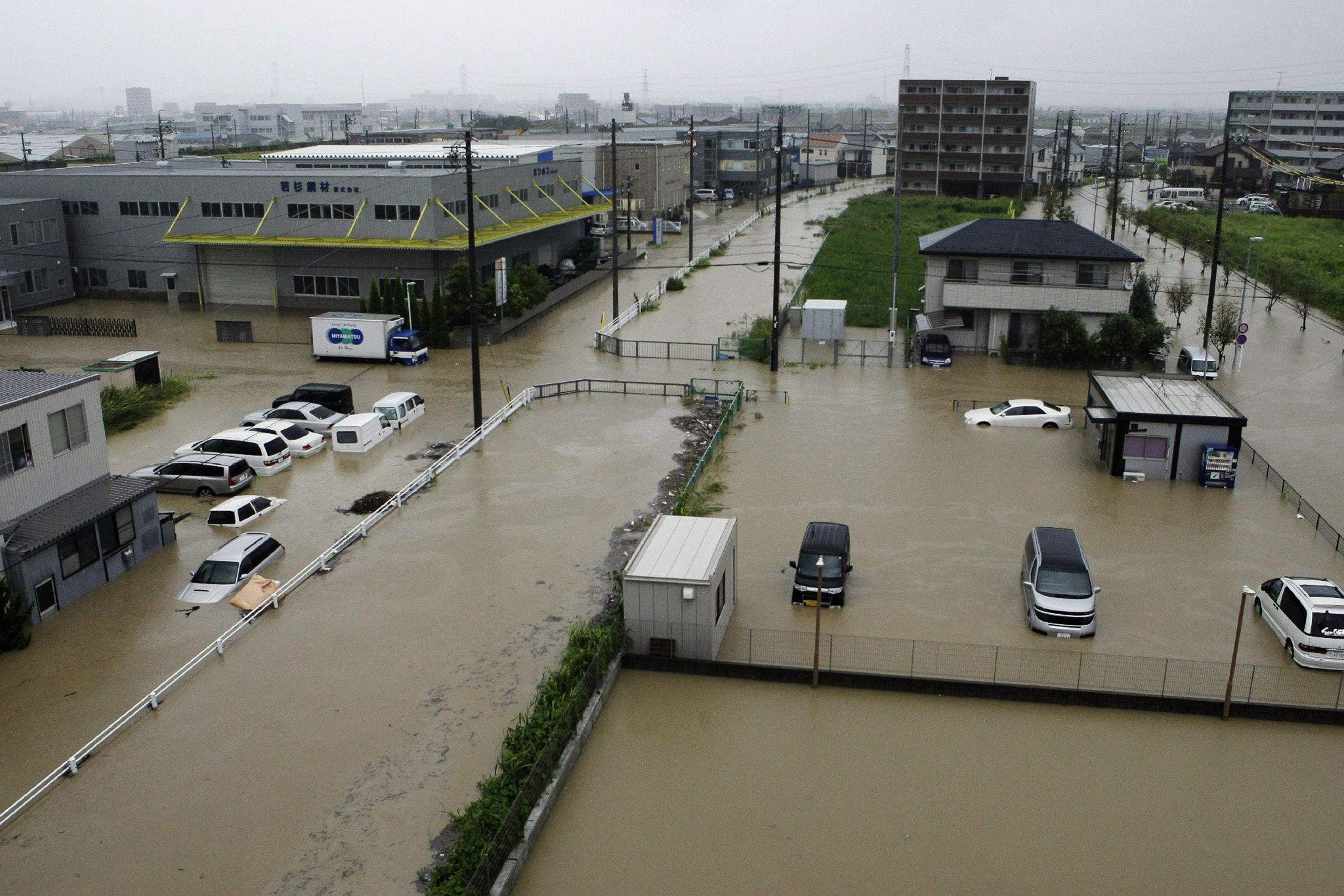 Nagoya bajo emergencia por inundaciones: lluvia récord desborda drenajes y mantiene alerta máxima en varios ríos