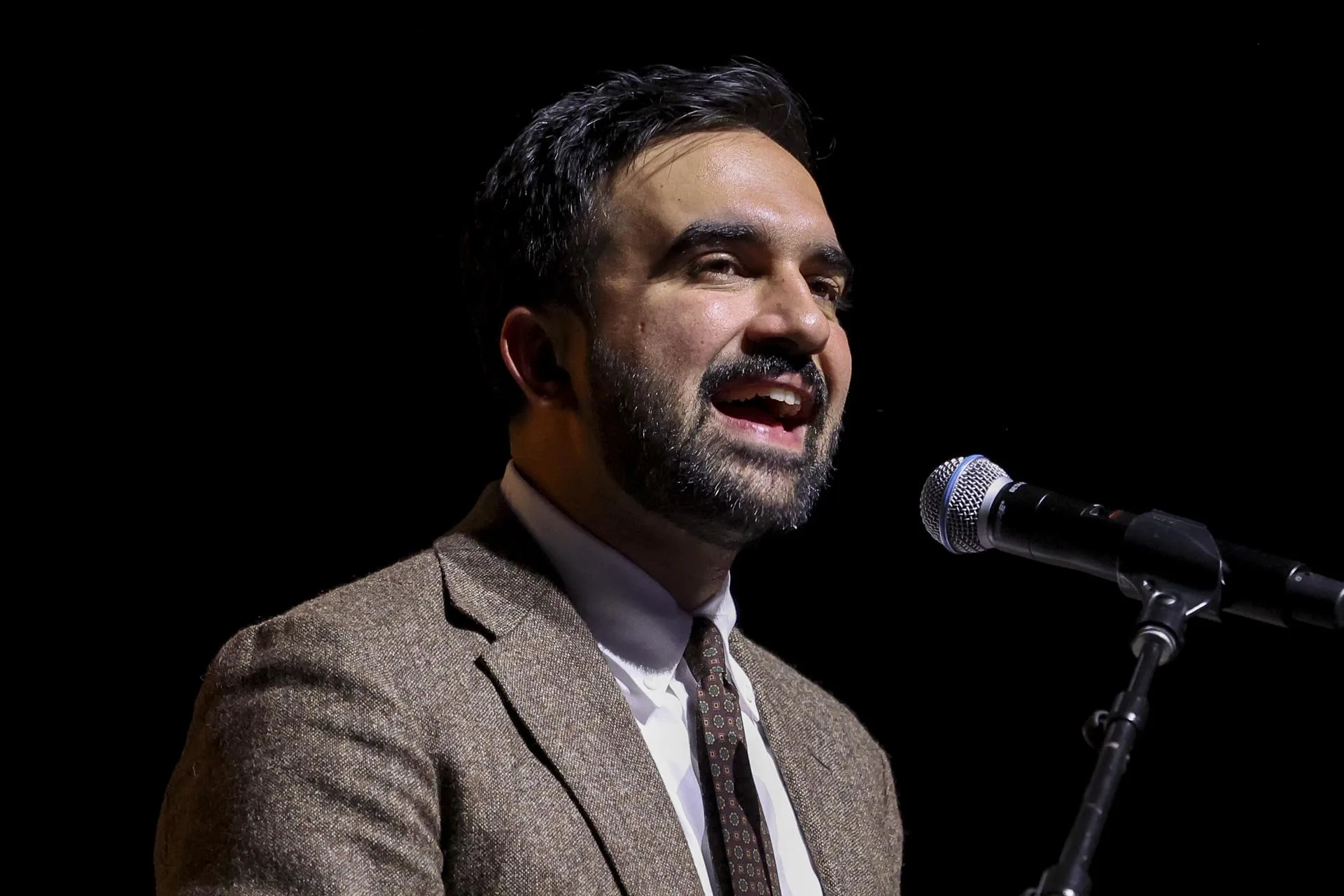 Mamdani publica miles de documentos del 11-S que revelan que Nueva York ocultó que el aire era «tóxico»