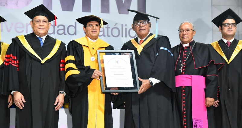 PUCMM reconoce a Miguel Franjul como profesor honorífico por su trayectoria periodística