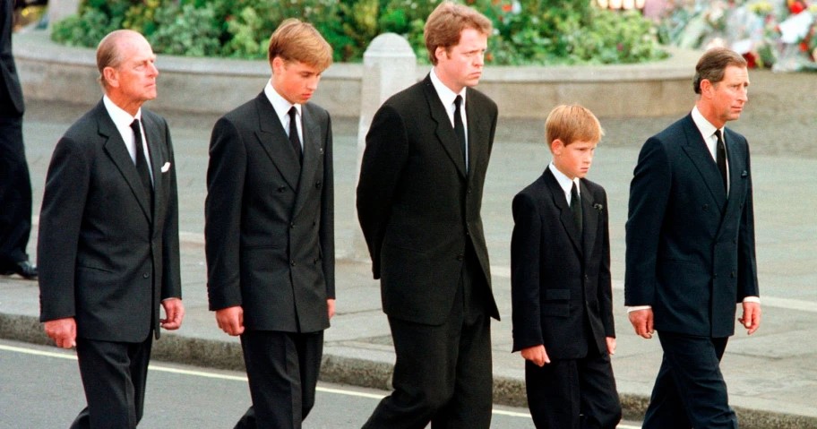 Palacio de Buckingham rechaza acusaciones del hermano de Diana contra el rey Carlos III