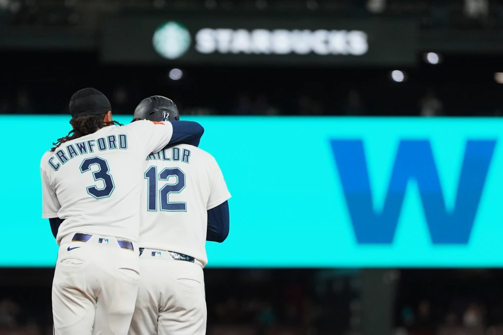 Naylor deja en el terreno a Houston en 10 entradas y Seattle mantiene con vida sus remotas esperanzas de playoffs