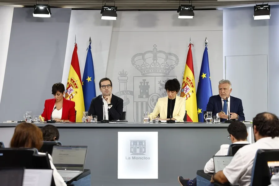 Gobierno español aprueba medidas para frenar crisis de vivienda, pero su aplicación dependerá del Congreso