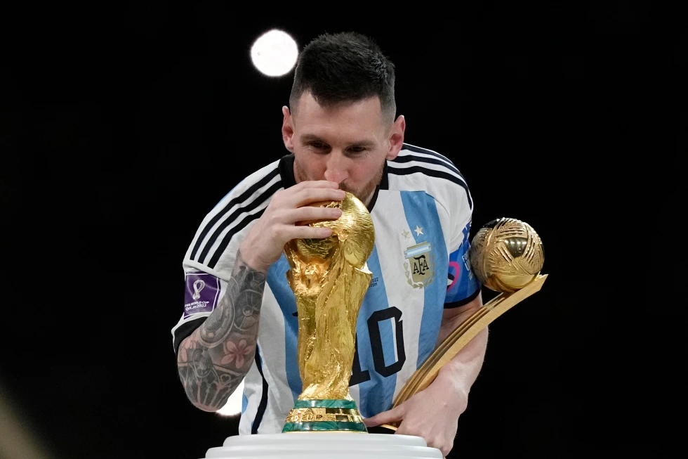 Messi llega a Argentina para despedirse de la selección ante Benín en el Monumental