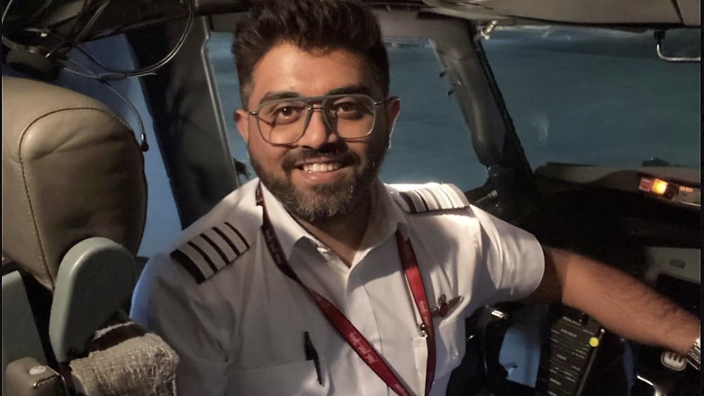 Copiloto de Flydubai atacó al capitán con un hacha e intentó tomar el control del avión, según fiscales emiratíes