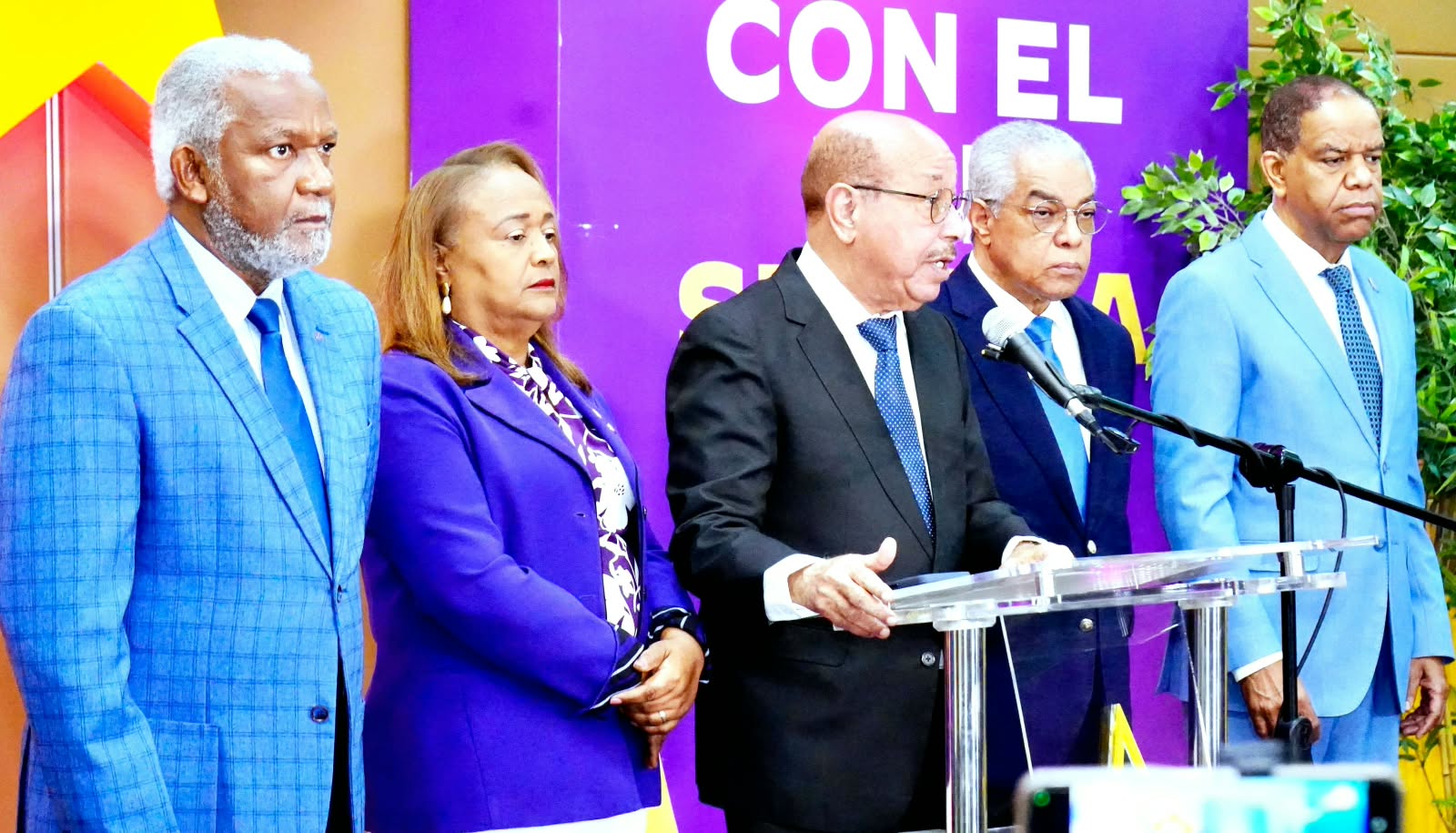 PLD advierte mayores presiones fiscales y cuestiona asignación educativa en el Presupuesto 2027