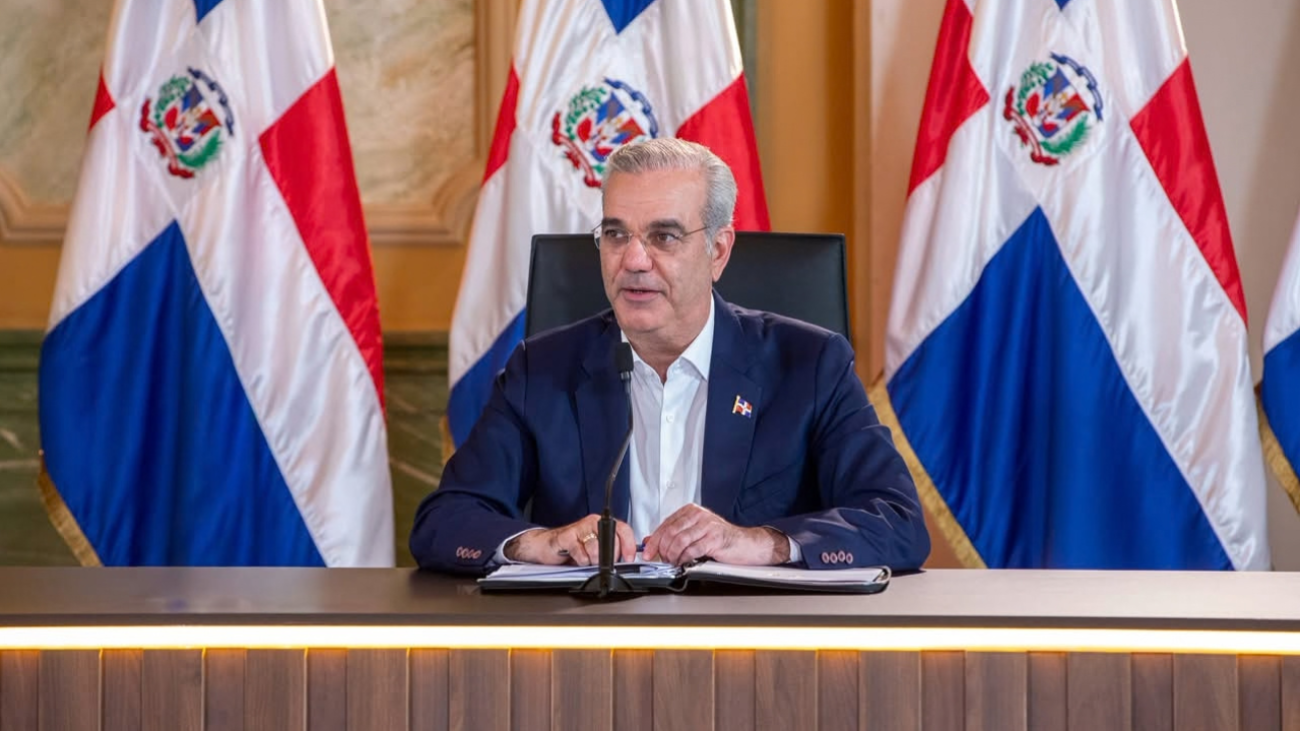 Abinader destaca reducción del déficit habitacional y crecimiento de la construcción privada