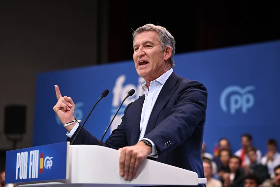  Feijóo promete una «reconstrucción nacional» total y buscará al que nunca ha votado