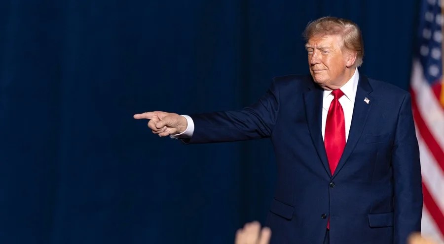Trump tilda de «enemigo» a quien diga ‘inteligencia artificial’ en vez ‘superinteligencia’