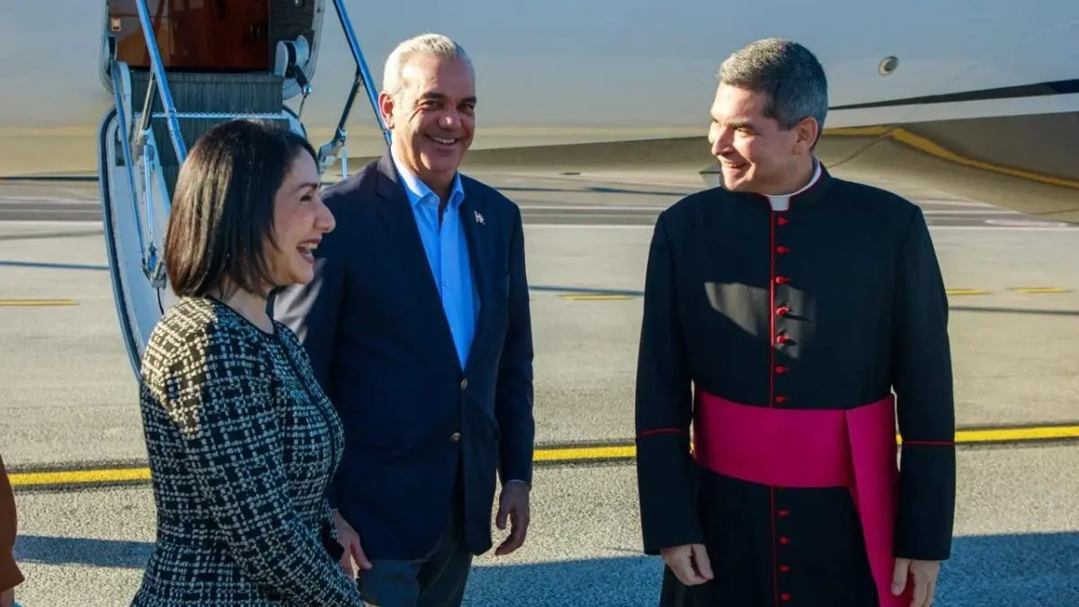 Abinader llega a Roma para agenda con el papa León XIV, la FAO y autoridades italianas