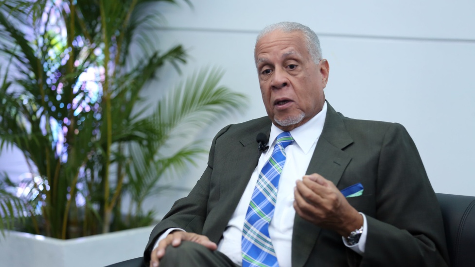 Fallece Freddy Sandoval, veterano periodista de Hoy Mismo y exdirector de Telenoticias