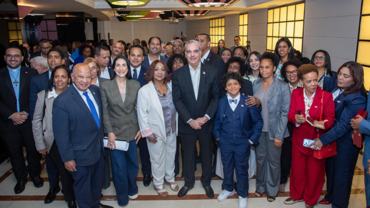Abinader se reúne con la diáspora en Italia y anuncia fondos para crear una Casa de la Cultura Dominicana