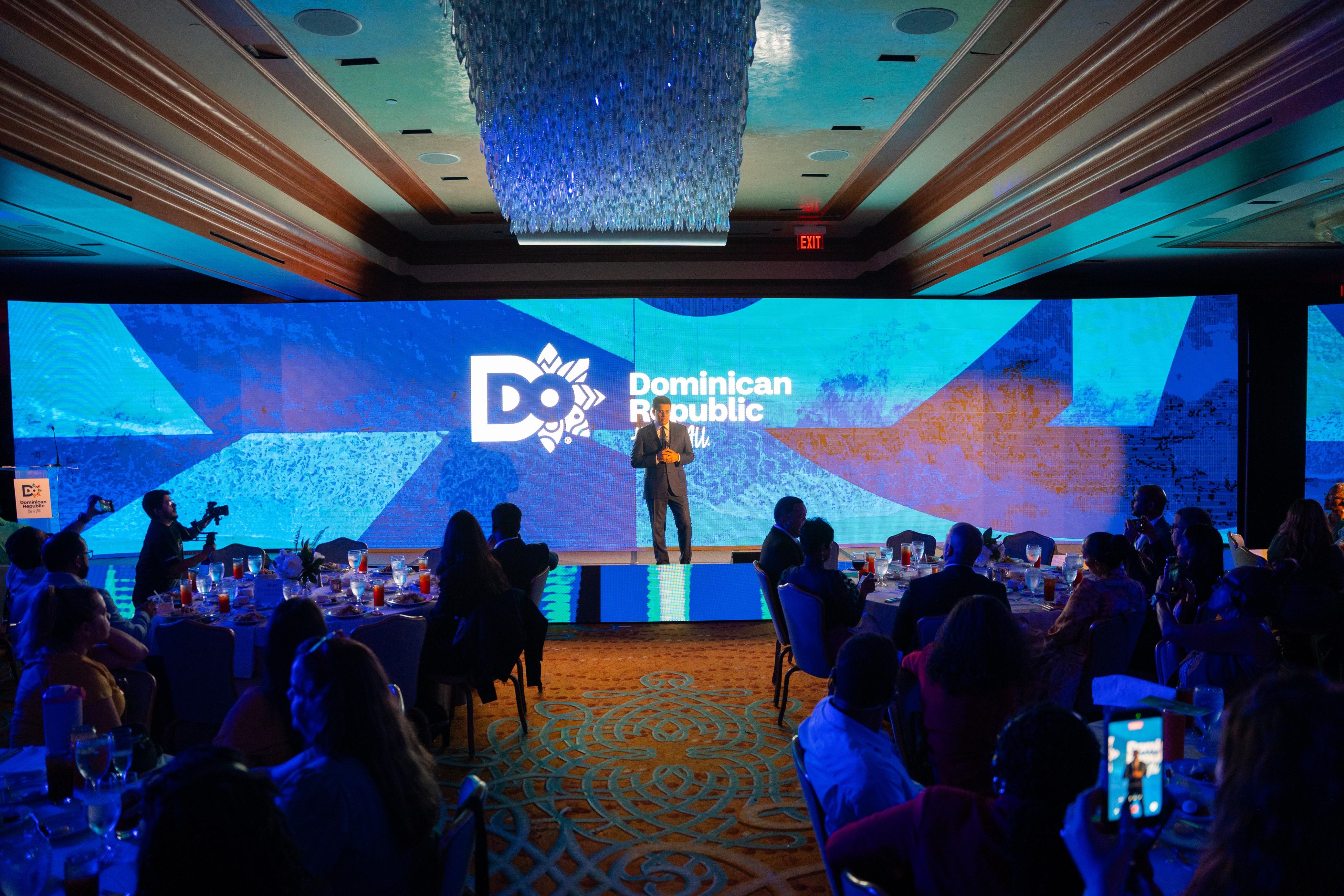  David Collado presenta en Houston, Estados Unidos, su roadshow número 124.