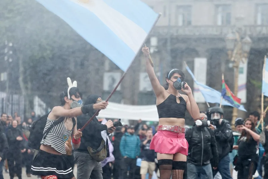 Protestas universitarias sacuden Argentina y agravan pulso con Milei por fondos, salarios y becas