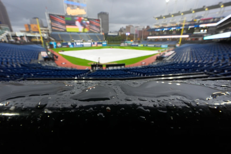 El 4to juego de la Serie de Campeonato Rays-Guardianes se pospone para este sábado por lluvia